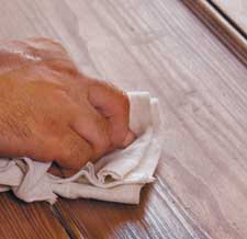 polishing hardwood floor